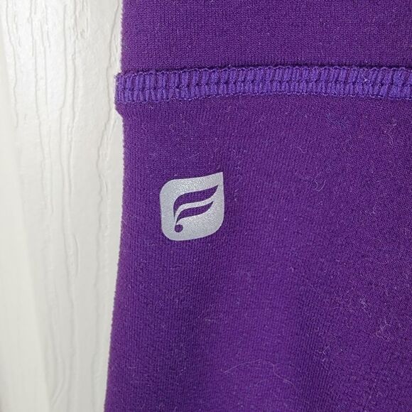 Fabletics Salar purple crop leggings medium - Picture 5 of 6
